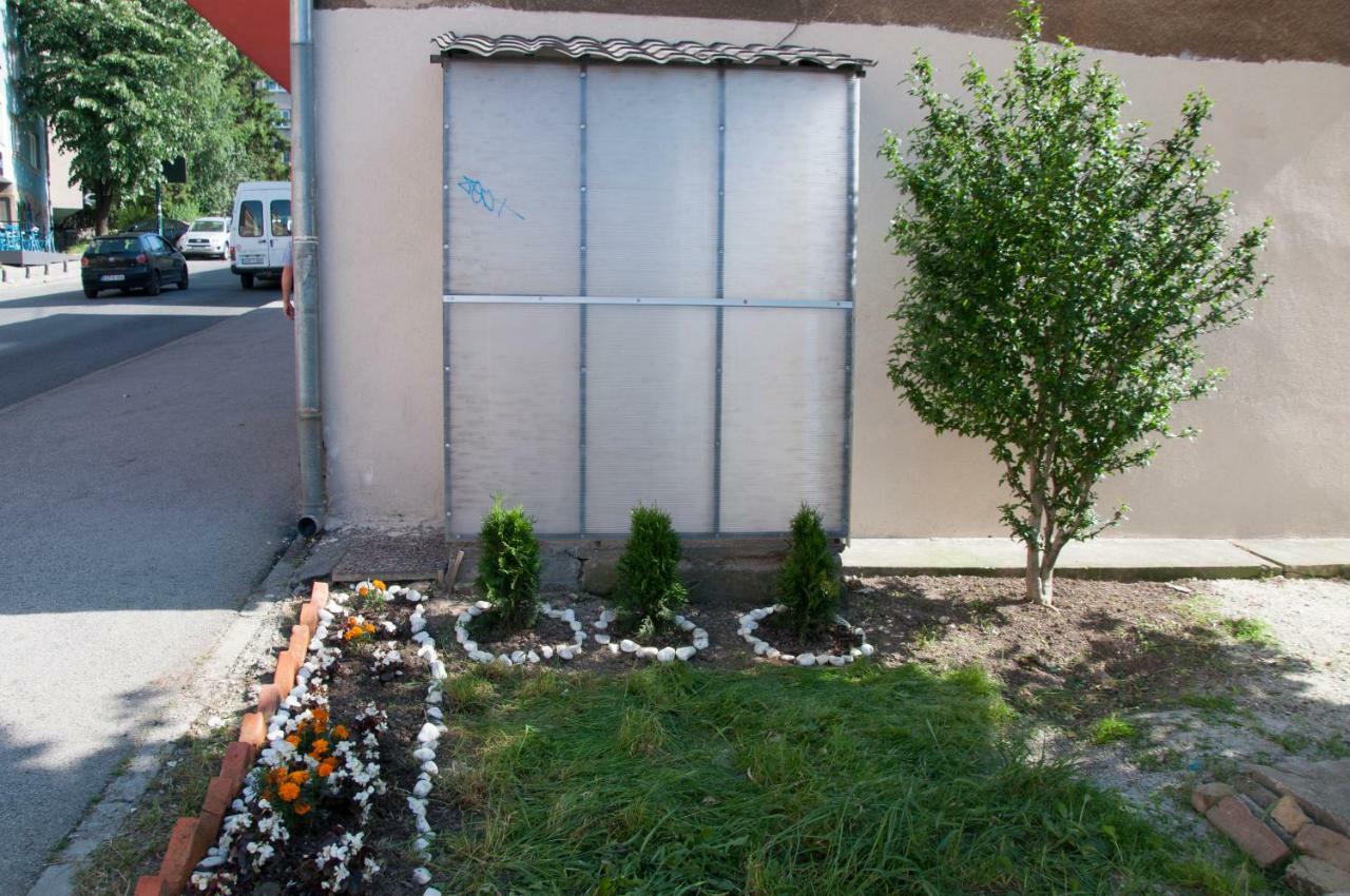 Bistrik Rose Apartment SJJ Exterior photo